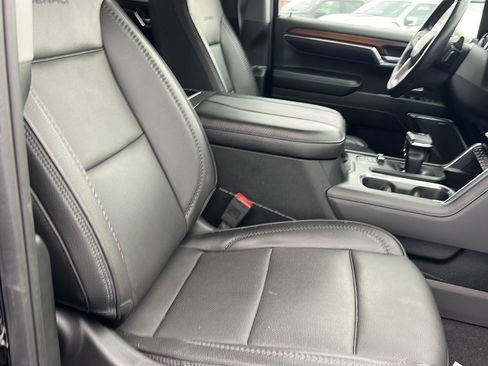 Used 2024 GMC Sierra 1500 Denali AWD/4WD image 31