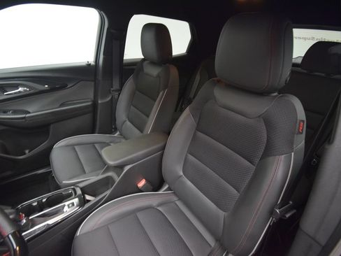 Used 2023 Chevrolet TrailBlazer RS w/ Convenience Package FWD image 19