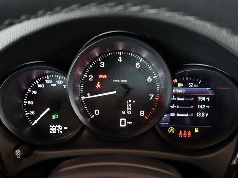Certified 2026 Porsche Macan AWD/4WD image 16