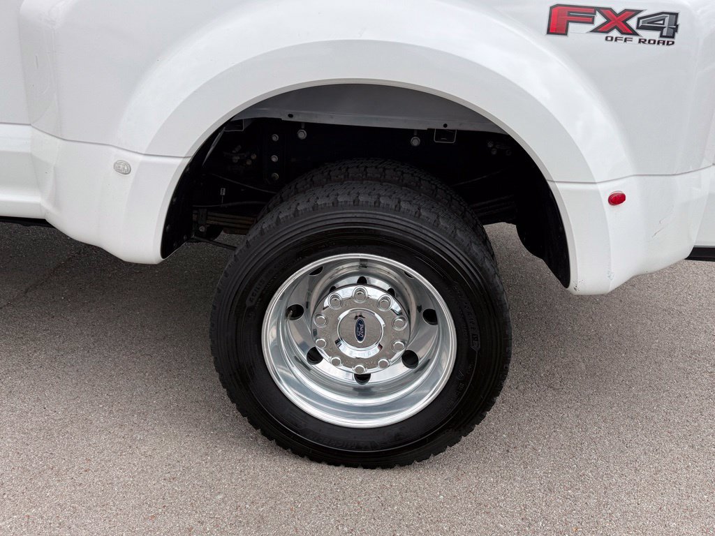 Used 2020 Ford F450 Platinum w/ FX4 Off-Road Package AWD/4WD image 46