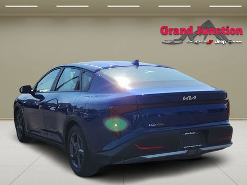 Used 2025 Kia K4 FWD image 5