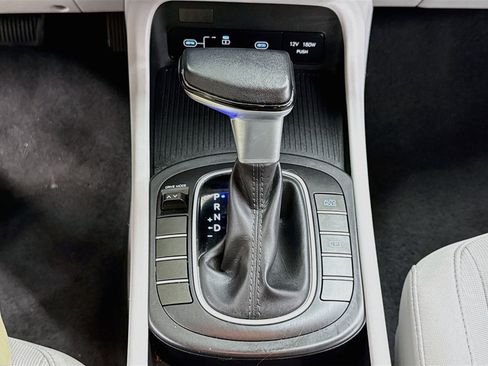 Used 2025 Hyundai Kona SEL FWD image 23