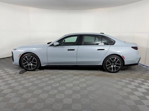 Certified 2023 BMW 740i w/ Parking Assistance Package image 2