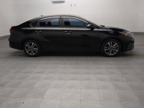 Used 2023 Kia Forte LXS w/ LXS Technology Package FWD image 11