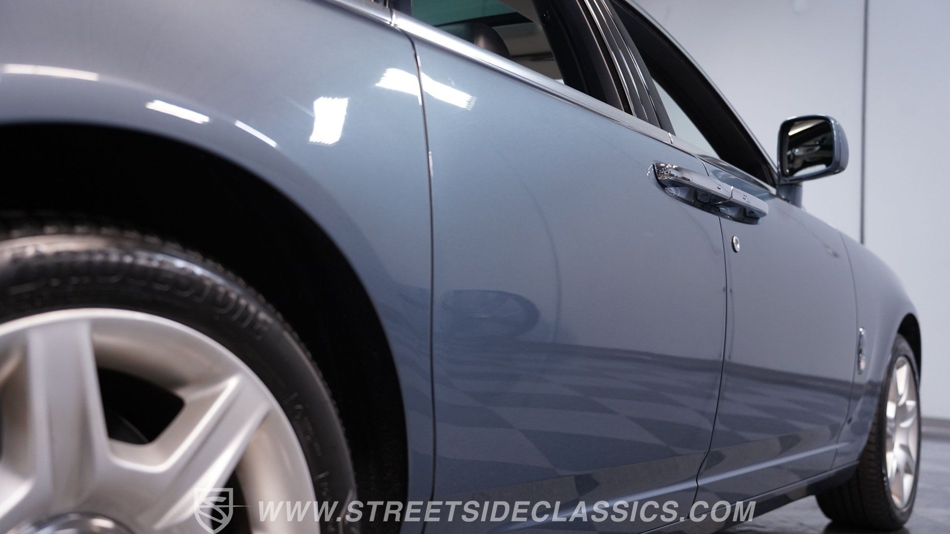 Used 2010 Rolls-Royce Ghost RWD image 23