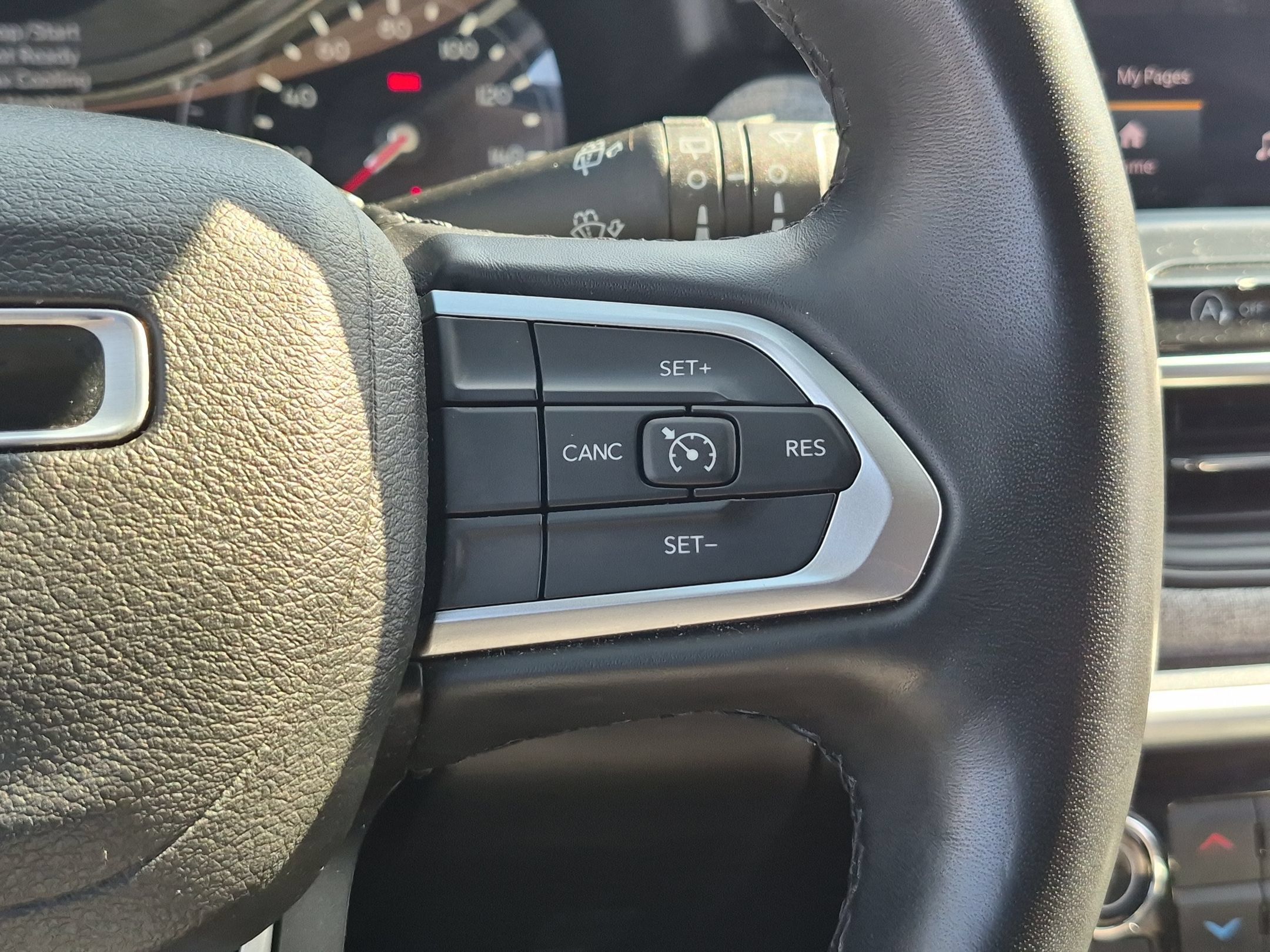 Used 2022 Jeep Compass Latitude AWD/4WD image 17