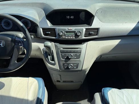Used 2014 Honda Odyssey LX image 9