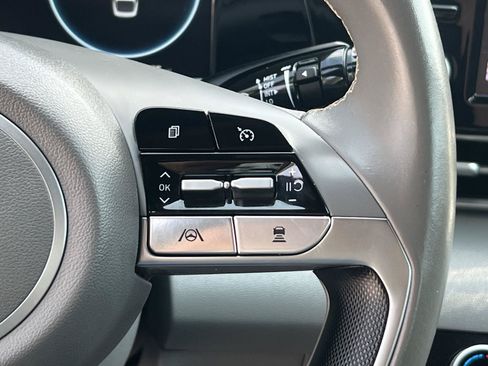 Used 2022 Hyundai Elantra SEL w/ Convenience Package FWD image 33