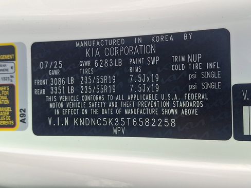 New 2026 Kia Carnival EX FWD image 22