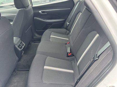 Used 2023 Hyundai Sonata SEL w/ Convenience Package image 3