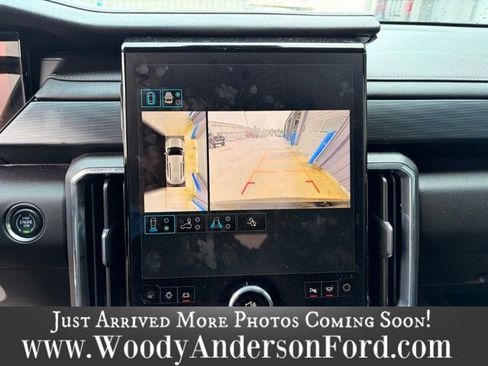 Used 2024 GMC Acadia Elevation w/ Black Edition AWD/4WD image 13