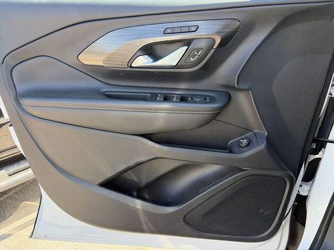 Certified 2023 GMC Terrain SLT FWD image 27