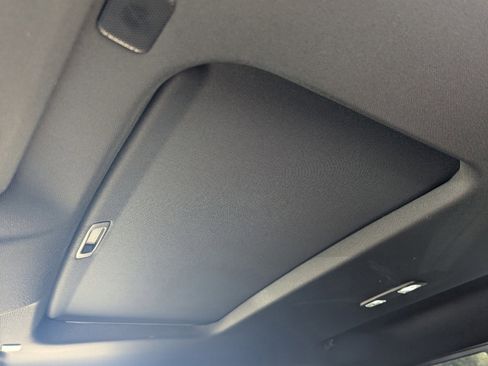 Used 2025 Chevrolet Silverado 1500 High Country image 34