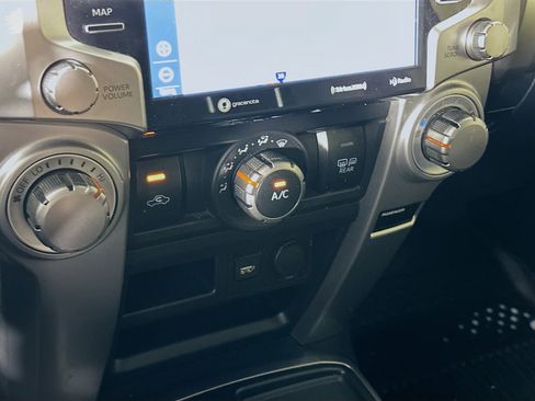 Used 2020 Toyota 4Runner SR5 Premium image 23