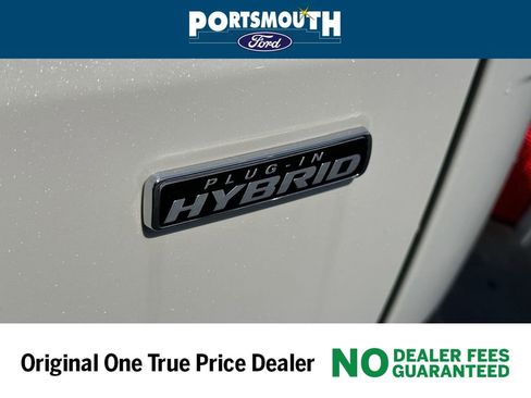 New 2024 Ford Escape SE w/ PHEV Premium Package image 18