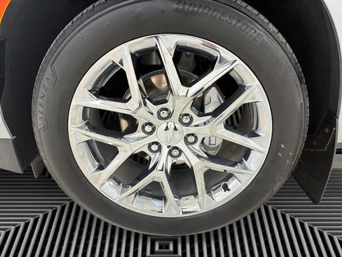 Certified 2024 Chevrolet Tahoe High Country w/ Advanced Technology Package AWD/4WD image 9