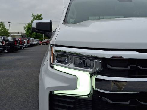Certified 2024 Chevrolet Silverado 1500 LT AWD/4WD image 10