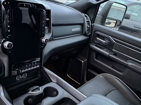 Used 2024 RAM 2500 Laramie w/ Night Edition image 7