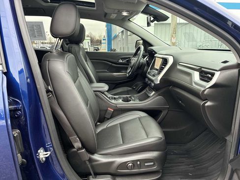 Used 2023 GMC Acadia SLT w/ Technology Package image 29
