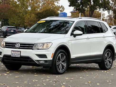 Used 2018 Volkswagen Tiguan SEL w/ 3rd Row Seat Package image 8