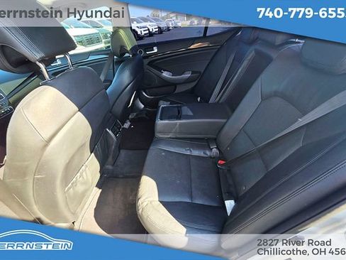 Used 2016 Kia Cadenza Premium image 19
