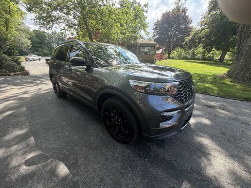 Used 2020 Ford Explorer ST w/ ST Street Pack AWD/4WD image 2