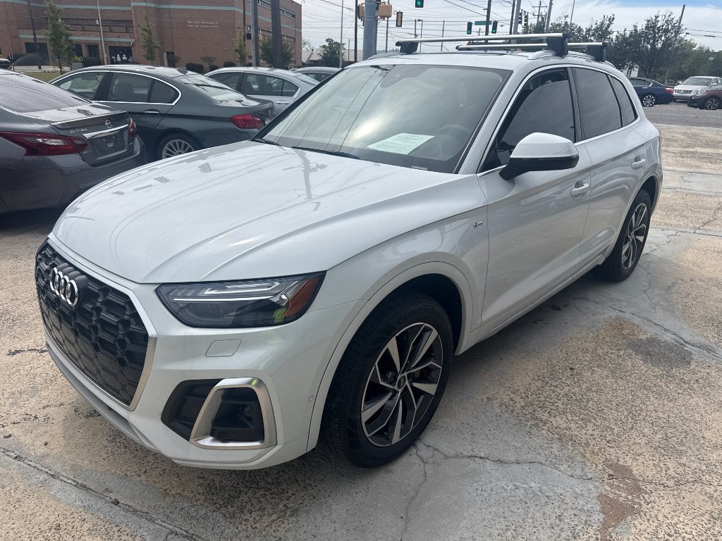 Used 2023 Audi Q5 2.0T Prestige w/ Prestige Package AWD/4WD image 1