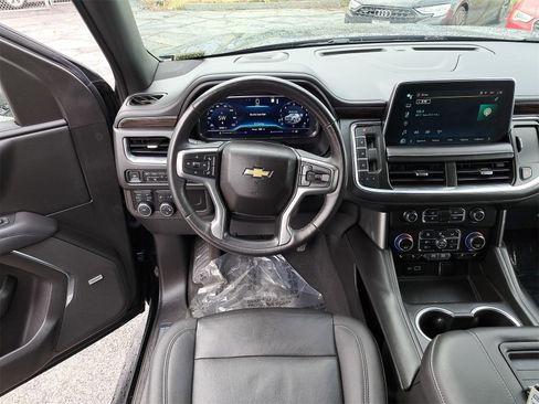 Used 2022 Chevrolet Tahoe LT w/ Luxury Package image 6