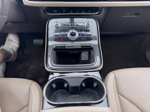 Used 2023 Lincoln Nautilus Reserve AWD/4WD image 21