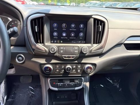 Used 2024 GMC Terrain AT4 AWD/4WD image 29