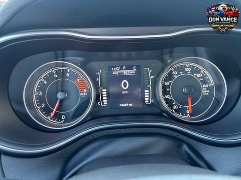 Used 2020 Jeep Cherokee Latitude w/ Cold Weather Group AWD/4WD image 16