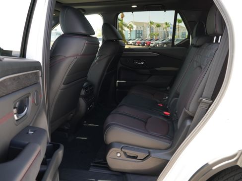 New 2026 Honda Pilot Black Edition image 19