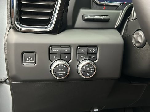 Used 2025 GMC Sierra 1500 Denali Ultimate image 23