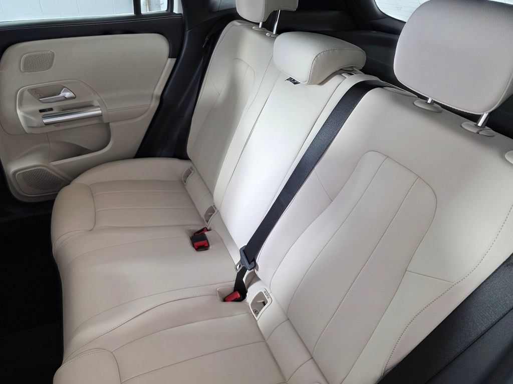 New 2026 Mercedes-Benz GLA 250 image 13