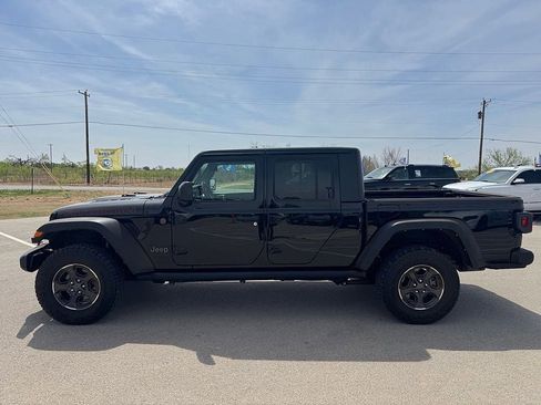 Used 2021 Jeep Gladiator Rubicon image 2