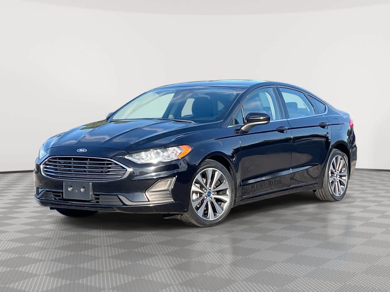 Used 2019 Ford Fusion SE AWD/4WD image 1