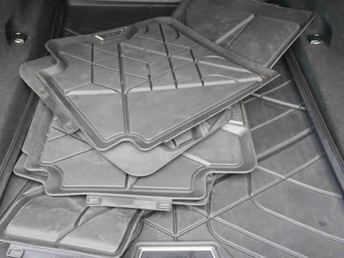 Certified 2024 BMW 740i image 38