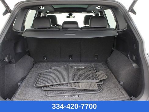 Certified 2022 Volkswagen Tiguan SEL R-Line image 30