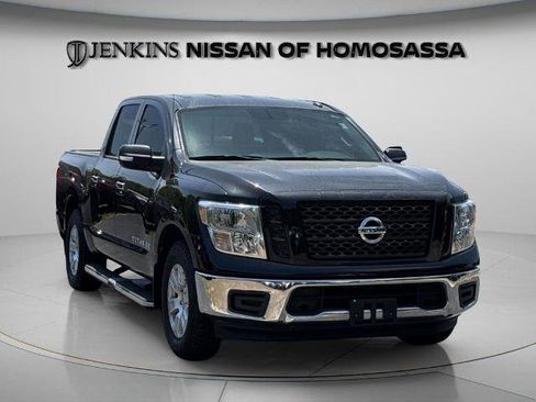 Certified 2019 Nissan Titan SV RWD image 13