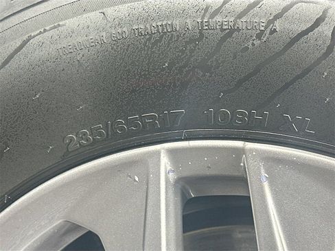 Used 2024 Toyota Sienna LE image 33