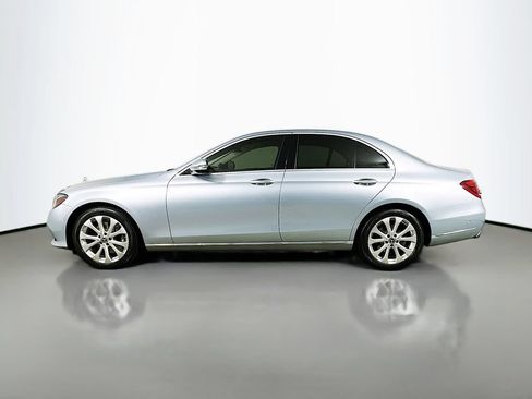 Used 2018 Mercedes-Benz E 300 image 4