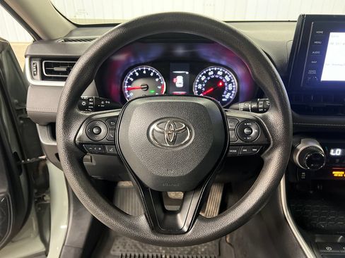 Used 2019 Toyota RAV4 XLE AWD/4WD image 19