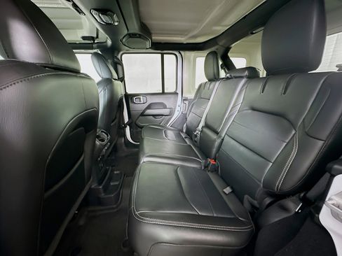 Used 2023 Jeep Wrangler Sahara w/ Cold Weather Group image 27