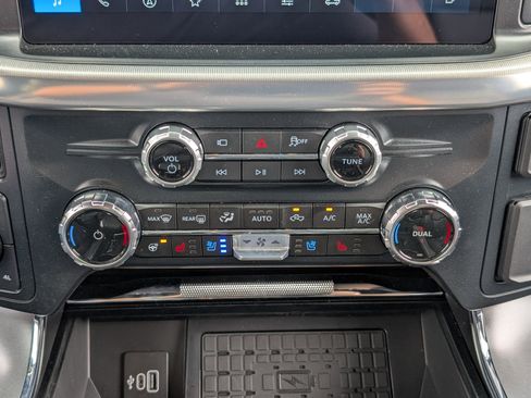 New 2025 Ford F150 Lariat w/ Equipment Group 502A High image 29