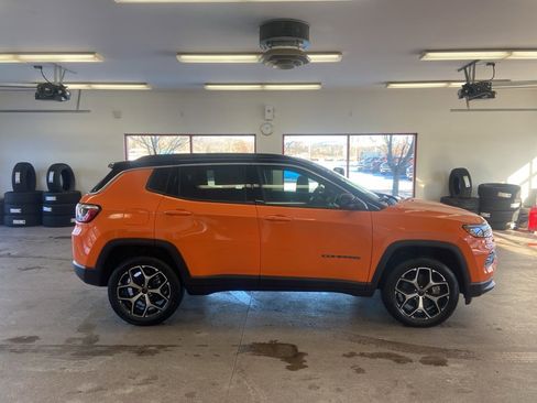 New 2026 Jeep Compass Limited image 18