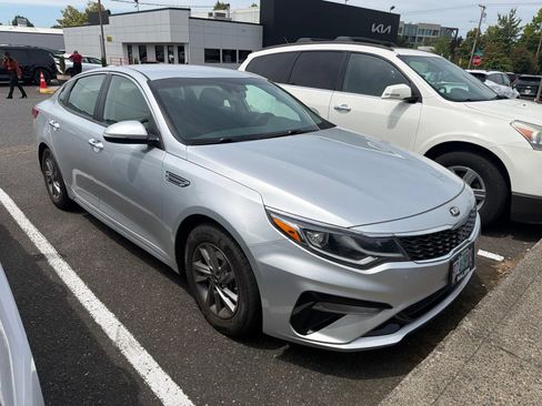 Used 2020 Kia Optima LX FWD image 2