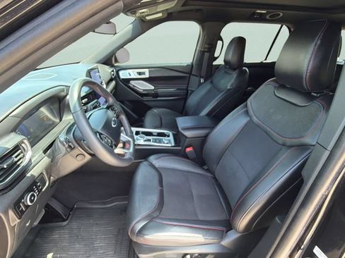 Used 2024 Ford Explorer ST w/ Equipment Group 401A AWD/4WD image 3