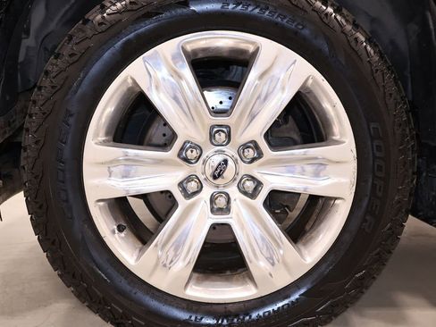 Used 2016 Ford F150 Platinum w/ Equipment Group 701A Luxury AWD/4WD image 47