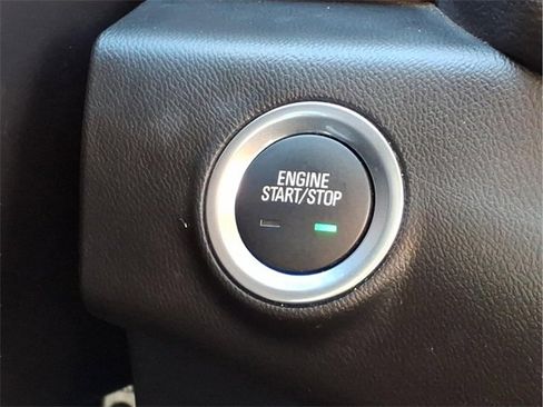 Used 2024 GMC Terrain SLE image 12