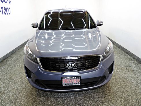 Used 2020 Kia Sorento LX FWD image 2